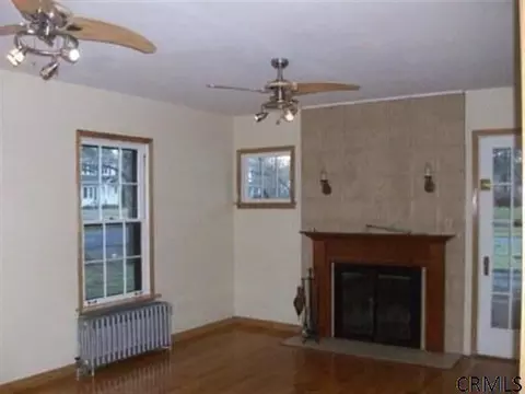 1 Bain Dr, Delmar, NY 12054 photo 3