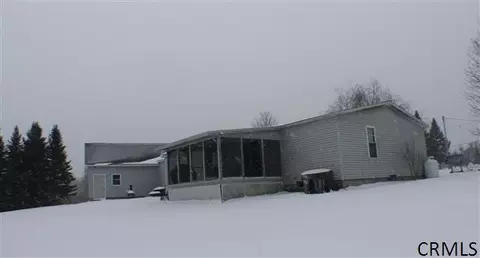 317 Smith Rd, Amsterdam, NY 12010 photo 3