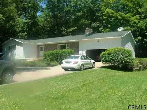 482 Weast Rd, Schenectady, NY 12306 photo 1