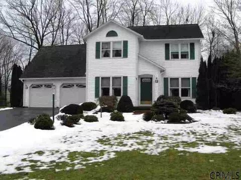 4 Anchor Dr, Waterford, NY 12188 photo 1