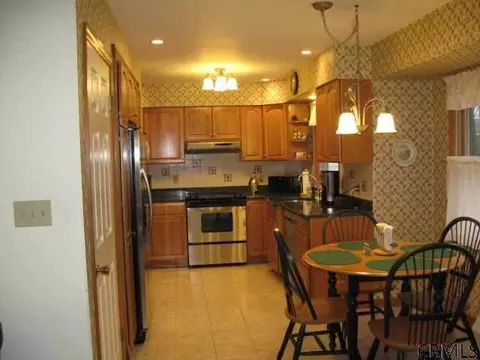 4 Anchor Dr, Waterford, NY 12188 photo 3
