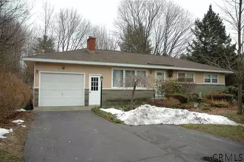 3059 E Lydius St, Guilderland, NY 12084 photo 1