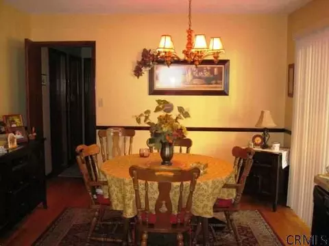 39 Hackett St, Selkirk, NY 12158 photo 4