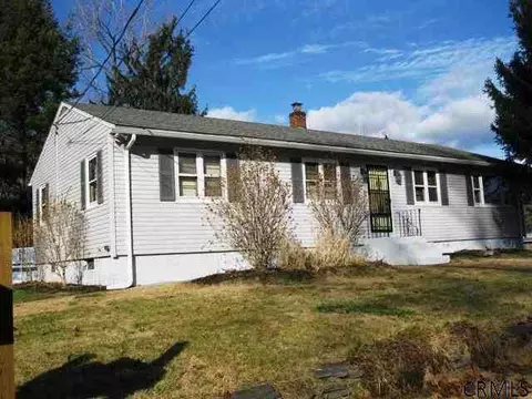39 Hackett St, Selkirk, NY 12158 photo 1