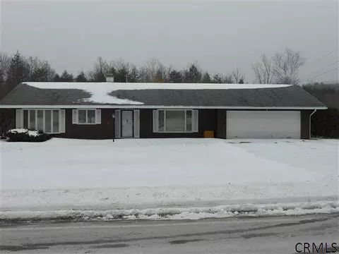 137 Easterly St, Gloversville, NY 12078 photo 1