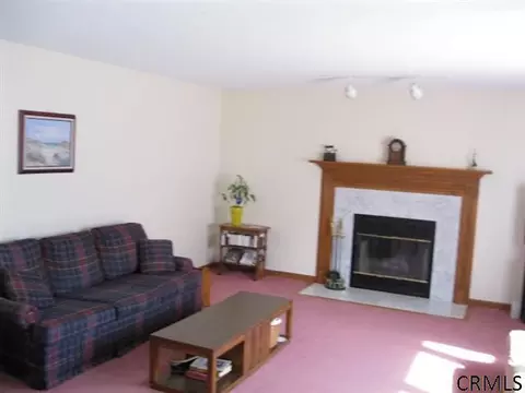1 Bobwhite Dr, Glenmont, NY 12077 photo 8