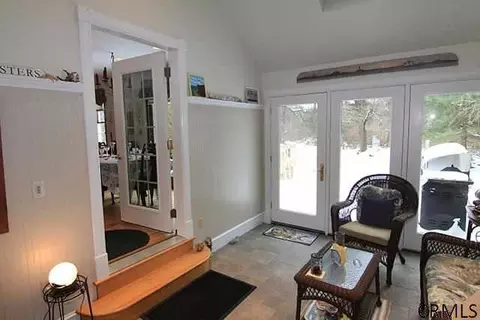 67 Crooked St, Schenectady, NY 12302 photo 3