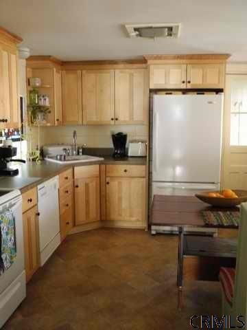 39 Front St, Schenectady, NY 12305 photo 3