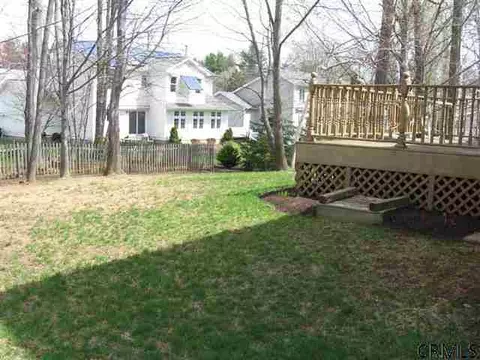 14 Timber Ln, Glenmont, NY 12077 photo 18