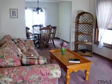 14 Timber Ln, Glenmont, NY 12077 photo 7
