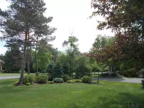 4024 Windsor Dr, Schenectady, NY 12309 photo 2