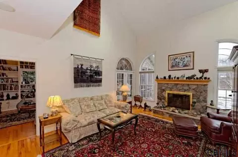4024 Windsor Dr, Schenectady, NY 12309 photo 7