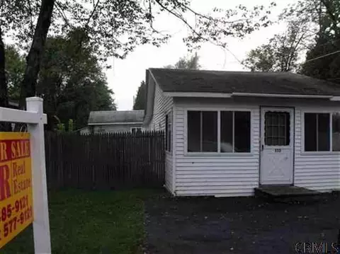 117 9th St, Saratoga Springs, NY 12866 photo 2