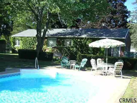 15 Droms Rd, Glenville, NY 12302 photo 2