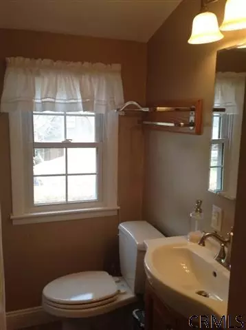 97 B Elsmere Ave, Delmar, NY 12054 photo 15