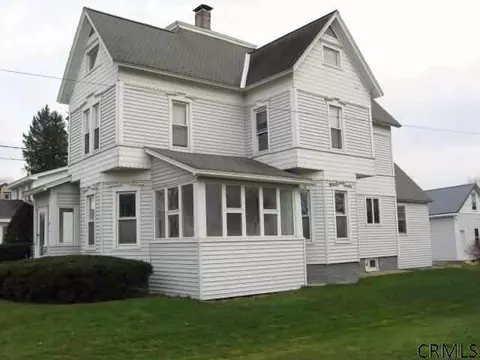 306 E Main St, Johnstown, NY 12095 photo 2