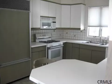 306 E Main St, Johnstown, NY 12095 photo 3