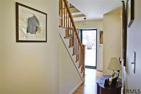 4 Salem Rd, Delmar, NY 12054 photo 3