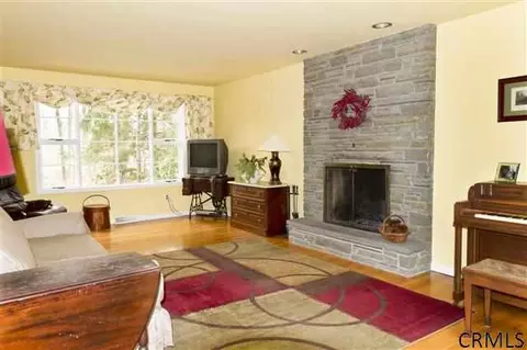 4 Salem Rd, Delmar, NY 12054 photo 6