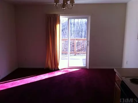 490 Chadwick Rd, Schenectady, NY 12304 photo 5