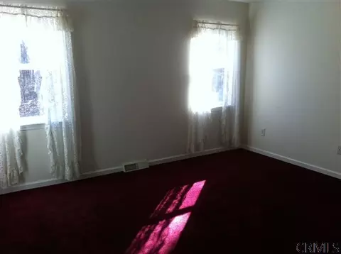 490 Chadwick Rd, Schenectady, NY 12304 photo 8