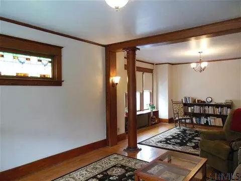 1069 Dean St, Schenectady, NY 12309 photo 2