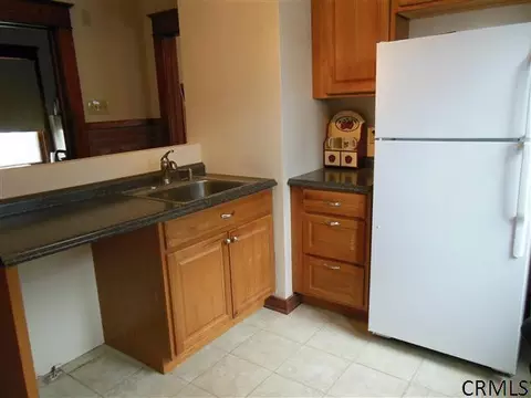 1069 Dean St, Schenectady, NY 12309 photo 9