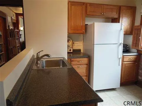1069 Dean St, Schenectady, NY 12309 photo 8