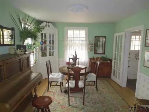 19 Herber Ave, Delmar, NY 12054 photo 3