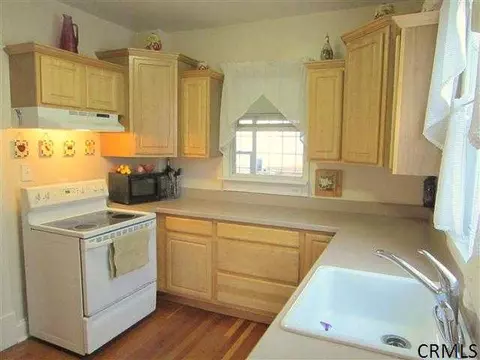6 Euclid Ave, Delmar, NY 12054 photo 8
