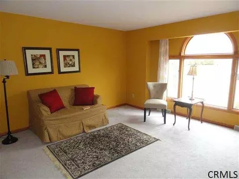 17 Wakefield Ct, Delmar, NY 12054 photo 10