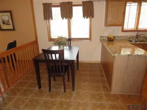 17 Wakefield Ct, Delmar, NY 12054 photo 8