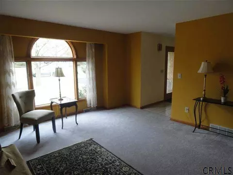 17 Wakefield Ct, Delmar, NY 12054 photo 9