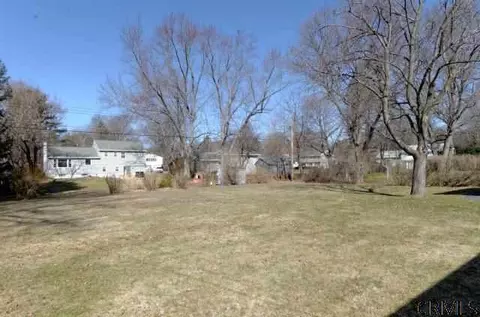 45 Stephens Ln, Schenectady, NY 12302 photo 2