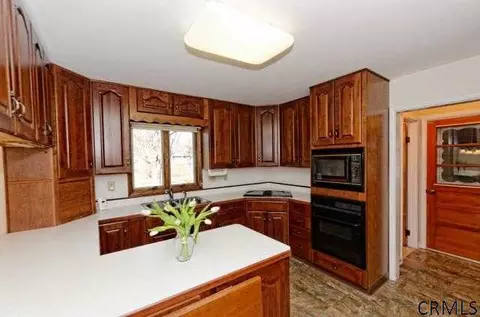 45 Stephens Ln, Schenectady, NY 12302 photo 7