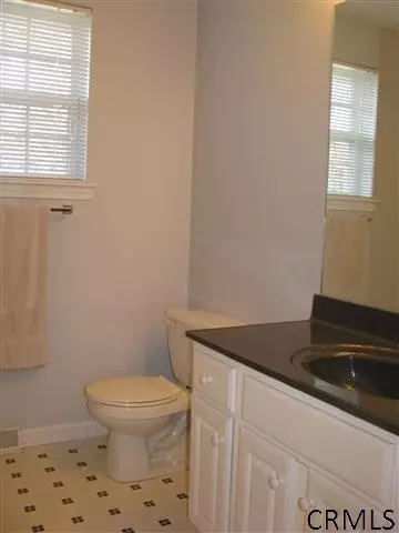 73 E Poplar Dr, Delmar, NY 12054 photo 16