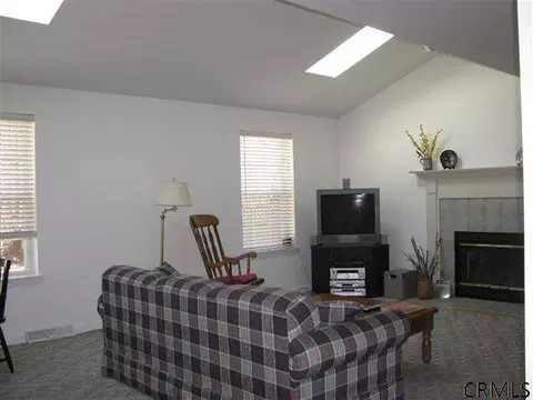 73 E Poplar Dr, Delmar, NY 12054 photo 11