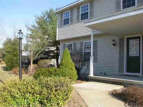 73 E Poplar Dr, Delmar, NY 12054 photo 2