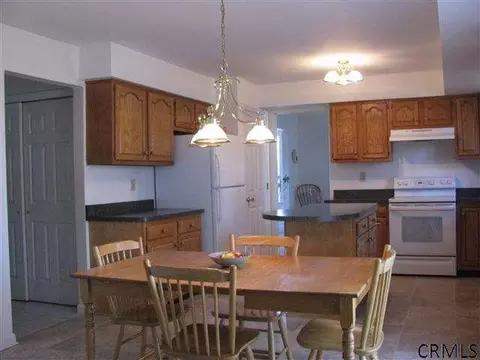 73 E Poplar Dr, Delmar, NY 12054 photo 7