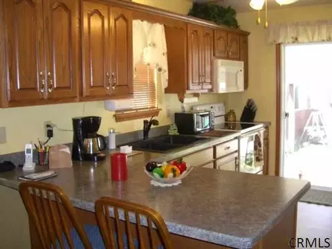 415 Chadwick Rd, Schenectady, NY 12304 photo 4