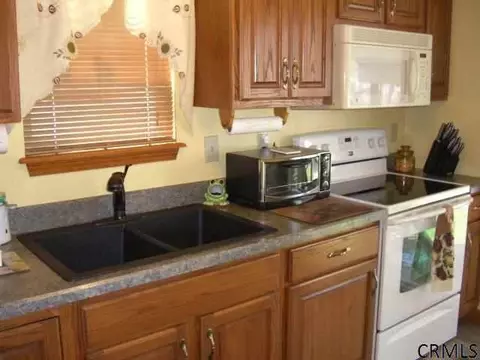 415 Chadwick Rd, Schenectady, NY 12304 photo 5