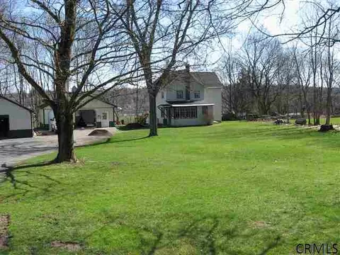 32 Upper Prospect St, Fonda, NY 12068 photo 1