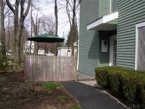 15 Leaf Rd, Delmar, NY 12054 photo 16