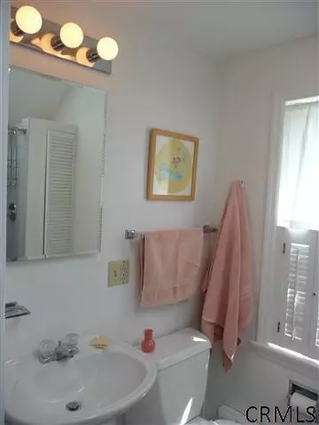 35 Nathaniel Blvd, Delmar, NY 12054 photo 17