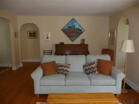 35 Nathaniel Blvd, Delmar, NY 12054 photo 5
