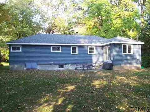 25 Murray Ave, Delmar, NY 12054 photo 3