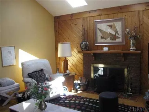 48 Middlesex Dr, Slingerlands, NY 12159 photo 16