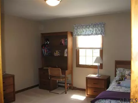 48 Middlesex Dr, Slingerlands, NY 12159 photo 18
