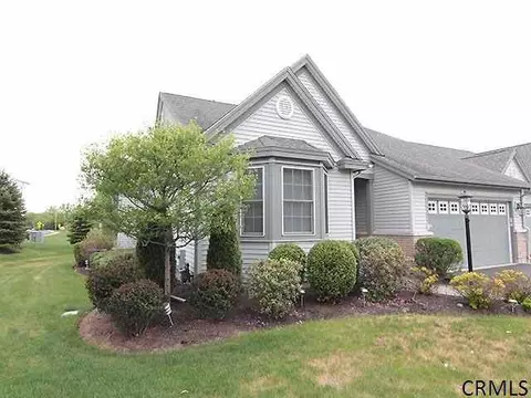 6 Dalton Ct, Delmar, NY 12054 photo 2