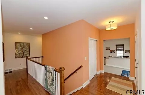 67 Eagles Gate, Guilderland, NY 12084 photo 6
